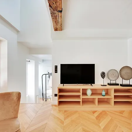 Cmg Republique - Rue Beranger Apartamento *