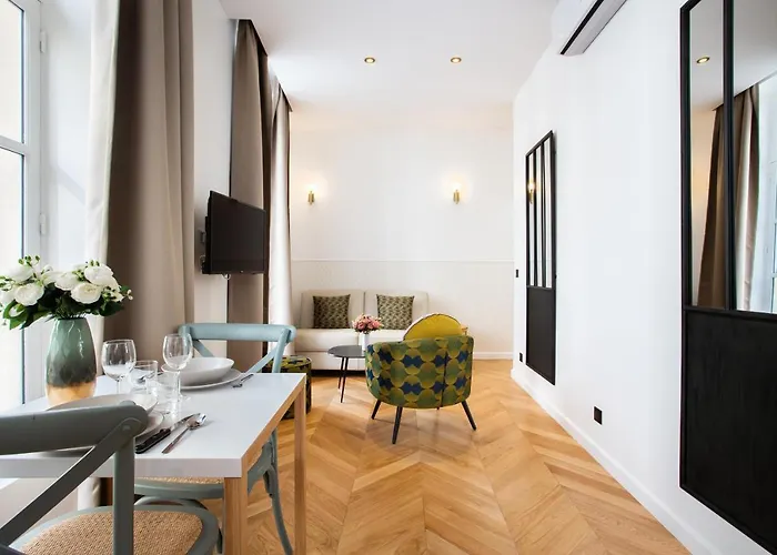 Cmg Republique - Rue Beranger *