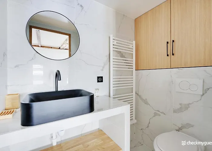 Апартаменты Cmg Republique - Rue Beranger